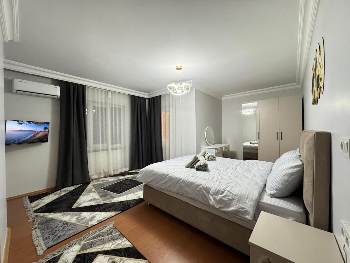 Luxurious In Sisli Area, Three And A Living Daire *